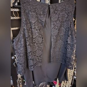 Black Sleeveless Lace Shell size 22